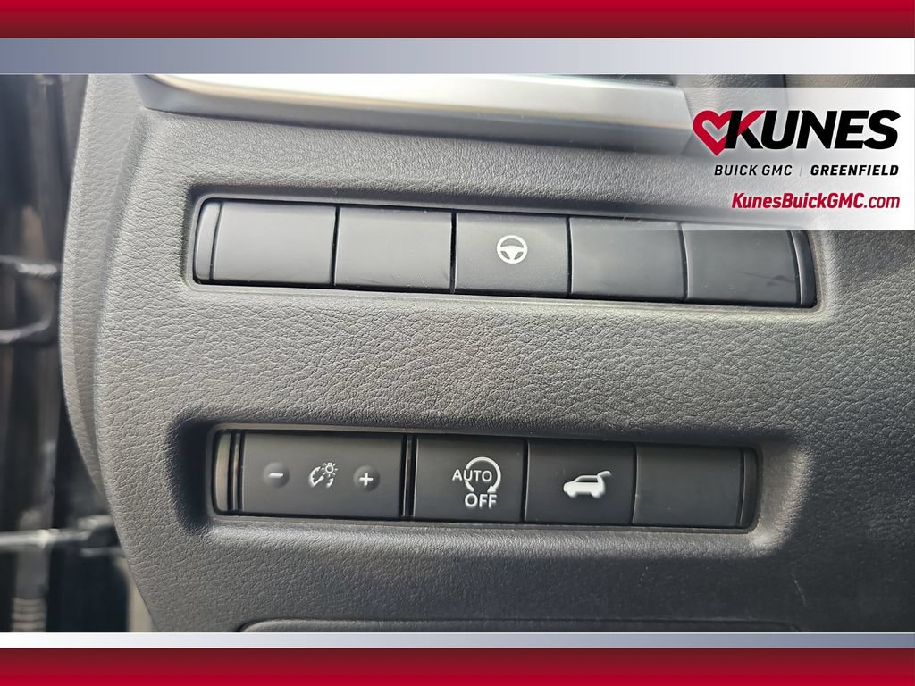 Used 2024 Nissan Rogue SV AWD/4WD image 18