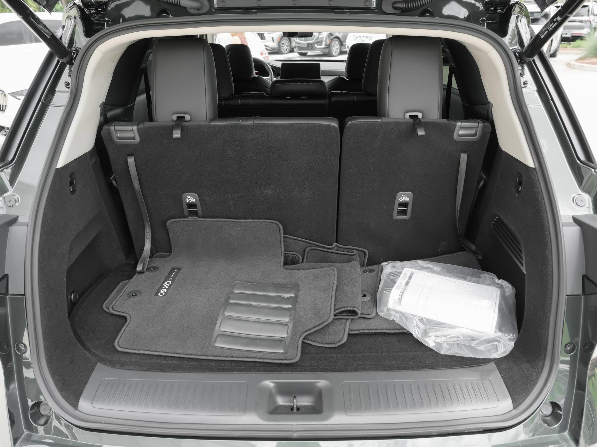 Certified 2026 INFINITI QX60 Luxe w/ Cargo Package FWD image 41