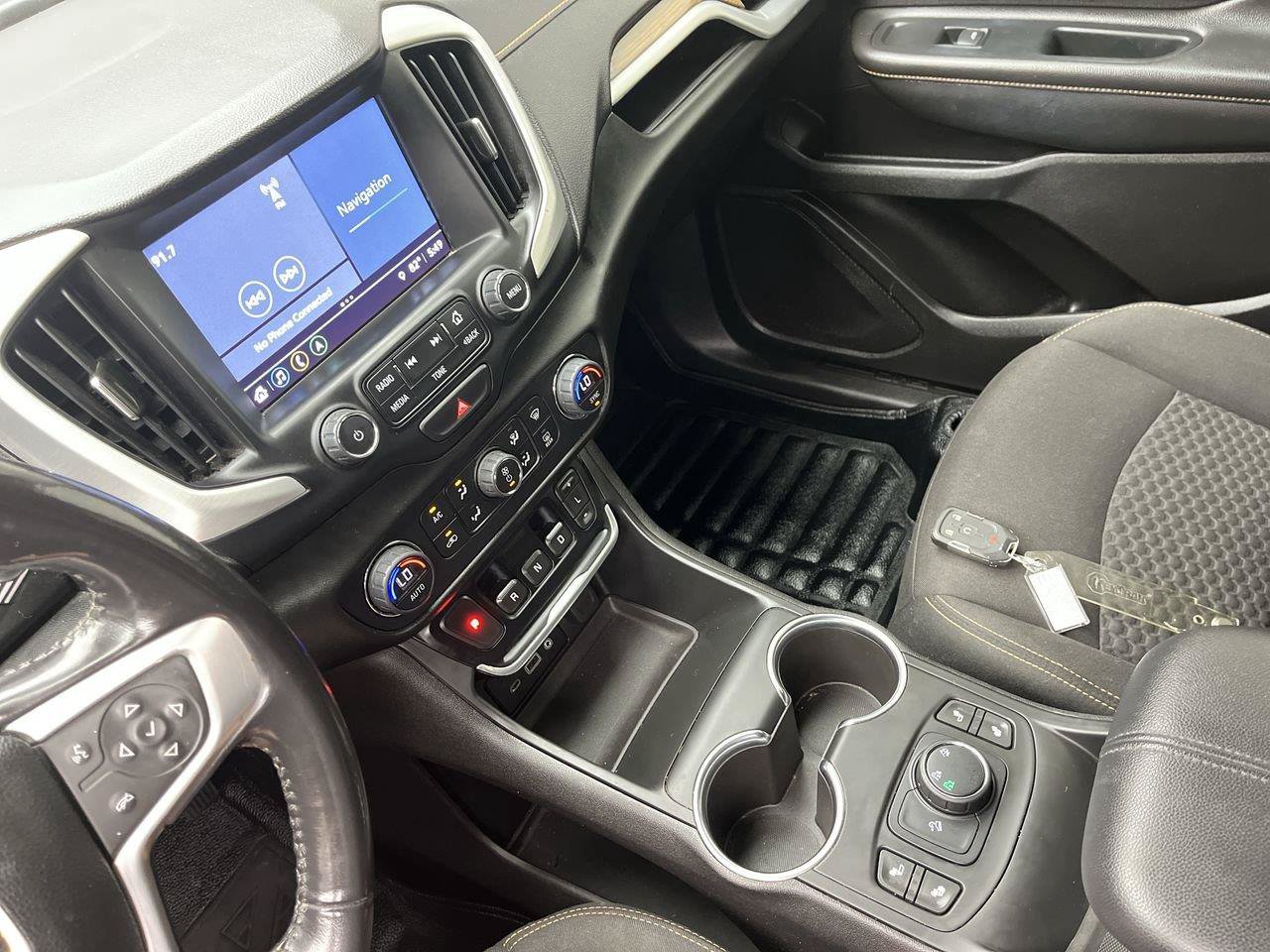Used 2018 GMC Terrain SLE w/ Driver Convenience Package AWD/4WD image 16