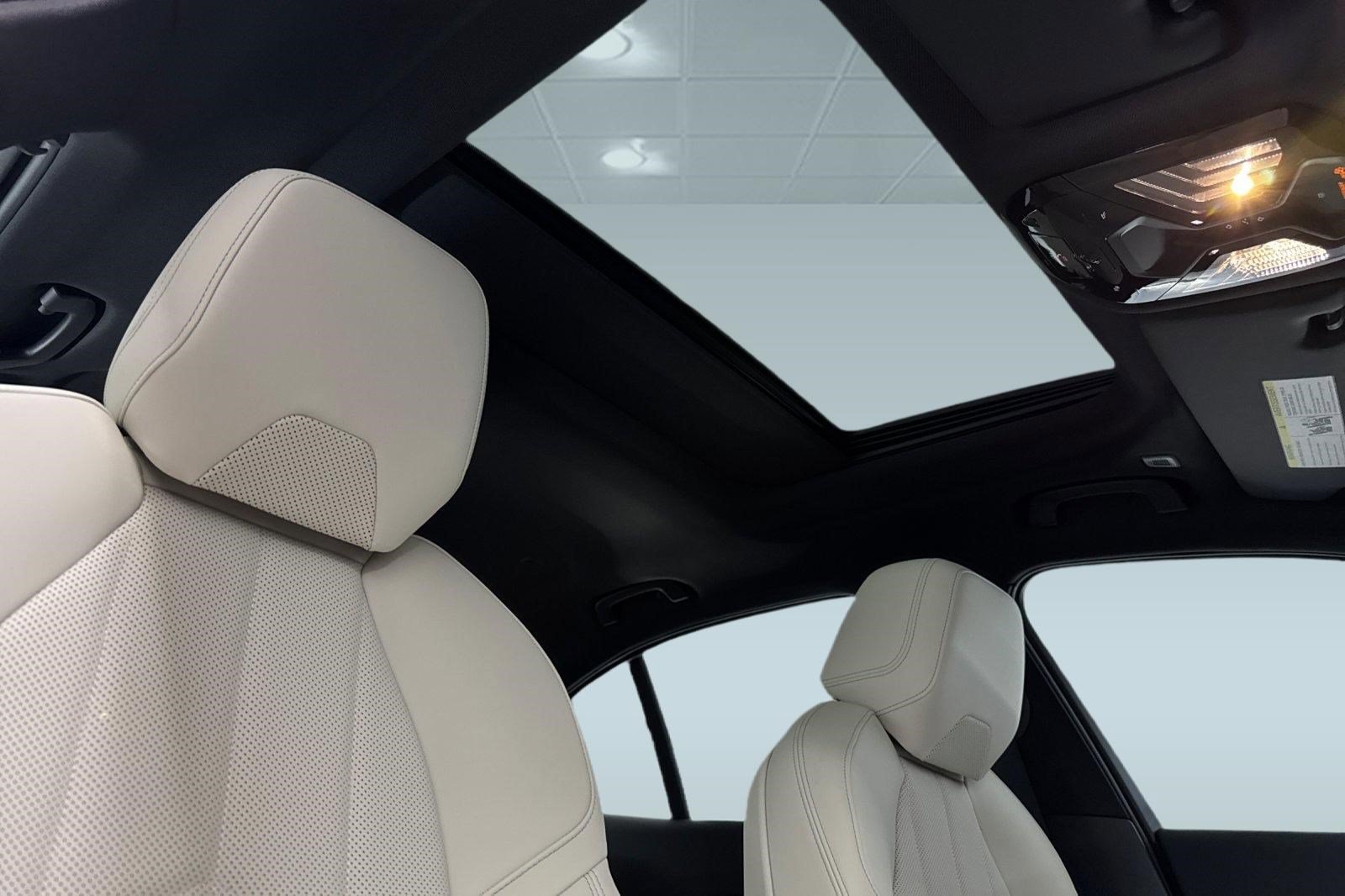 Used 2026 BMW 530i w/ Premium Package RWD image 15