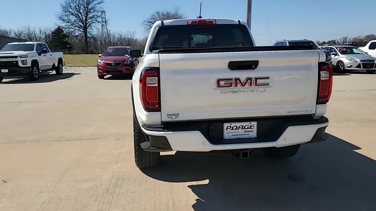Used 2025 GMC Canyon Denali AWD/4WD image 7