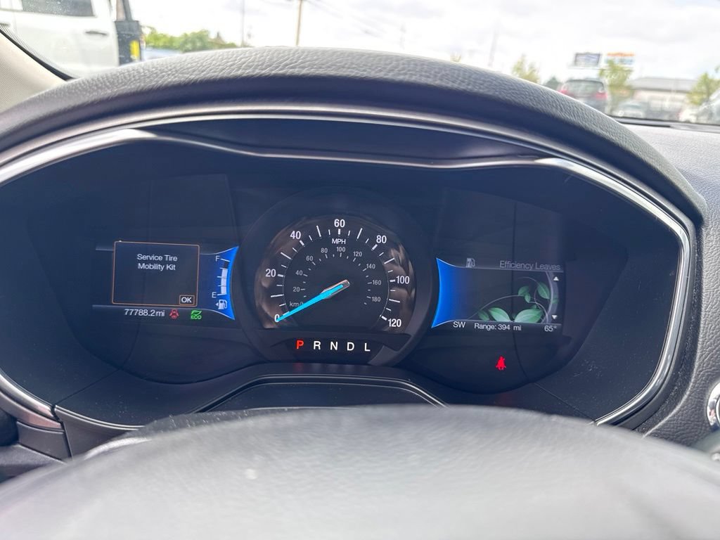 Used 2020 Ford Fusion SE FWD image 26