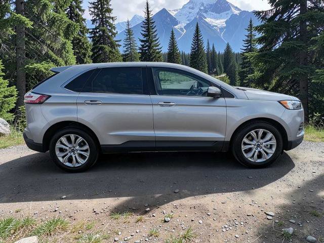 Certified 2020 Ford Edge Titanium w/ Equipment Group 301A AWD/4WD image 7