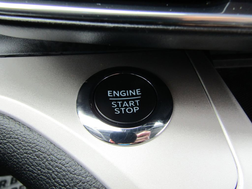 Used 2024 Ford Explorer XLT w/ Equipment Group 202A AWD/4WD image 27