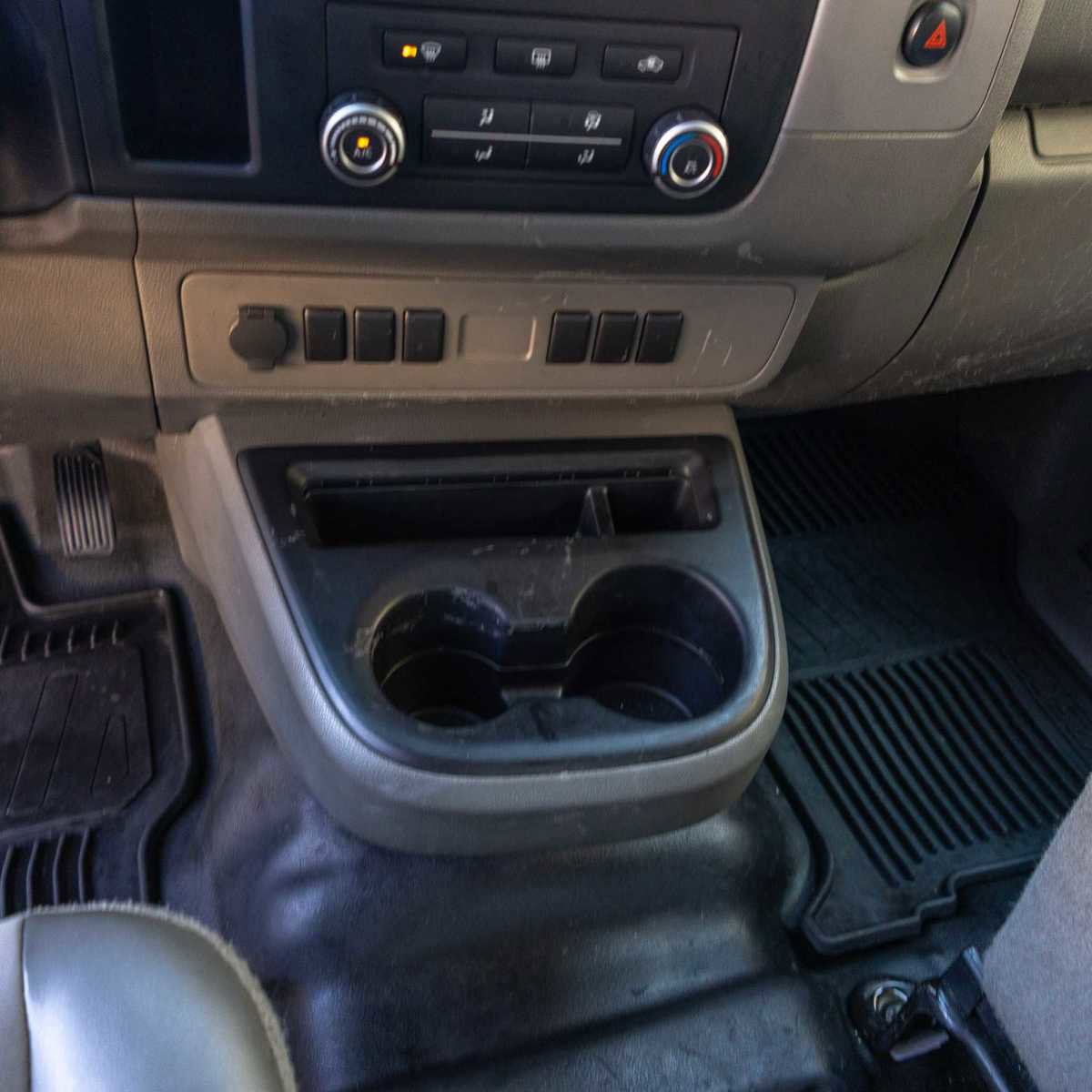 Used 2016 Nissan NV 2500 S w/ Back Door Glass Package image 18