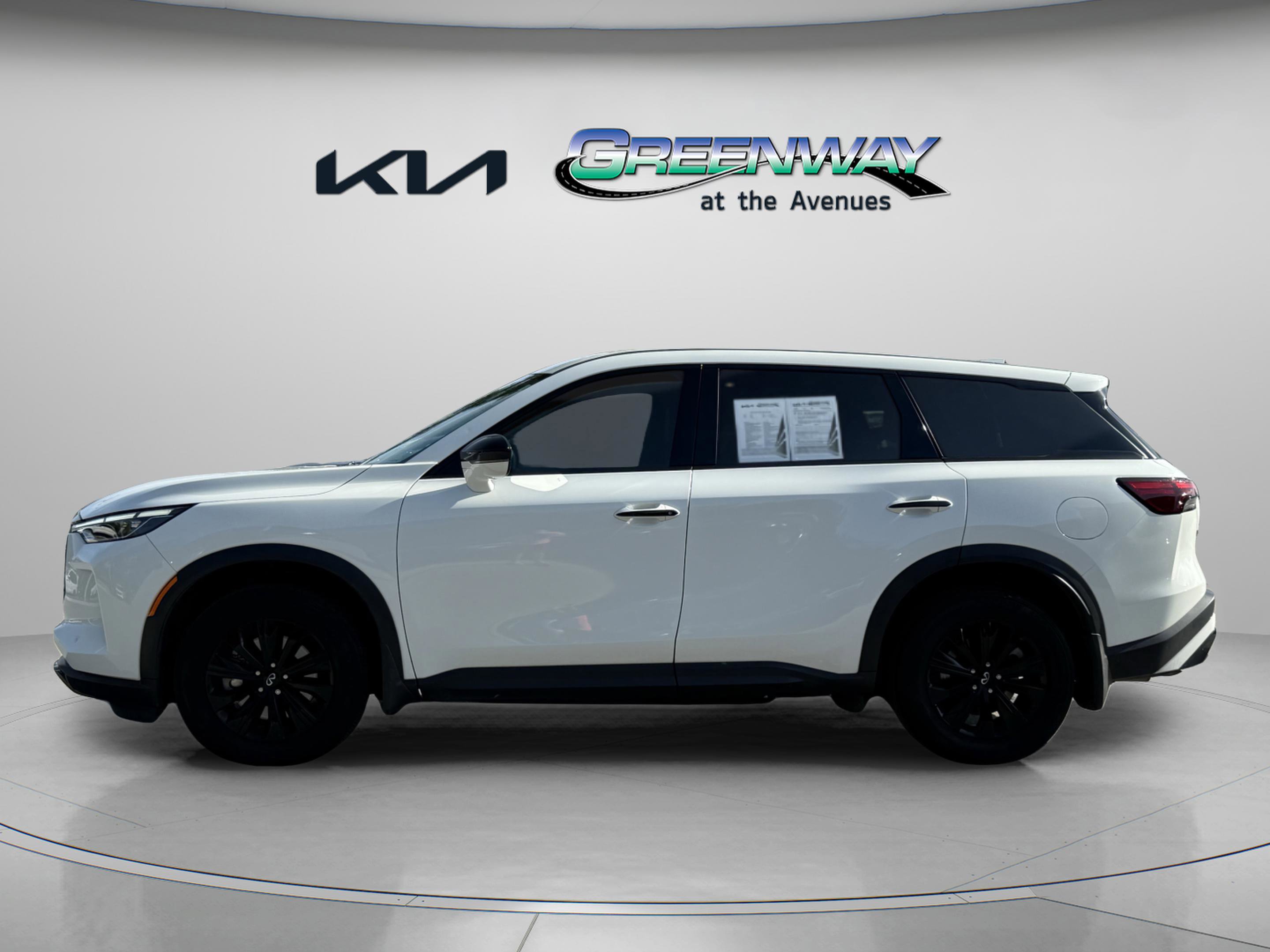 Used 2025 INFINITI QX60 Pure FWD image 4