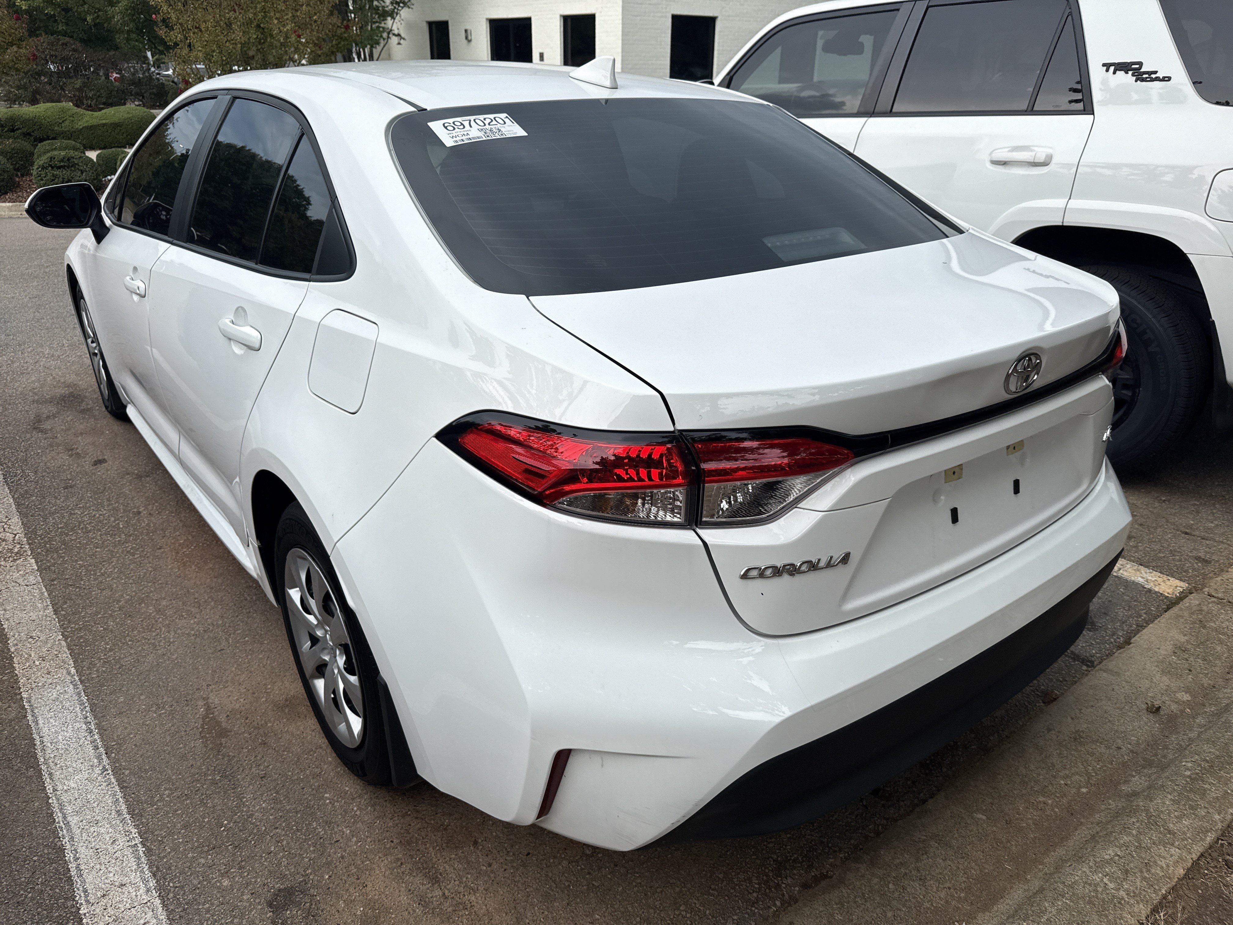 Used 2026 Toyota Corolla LE FWD image 6