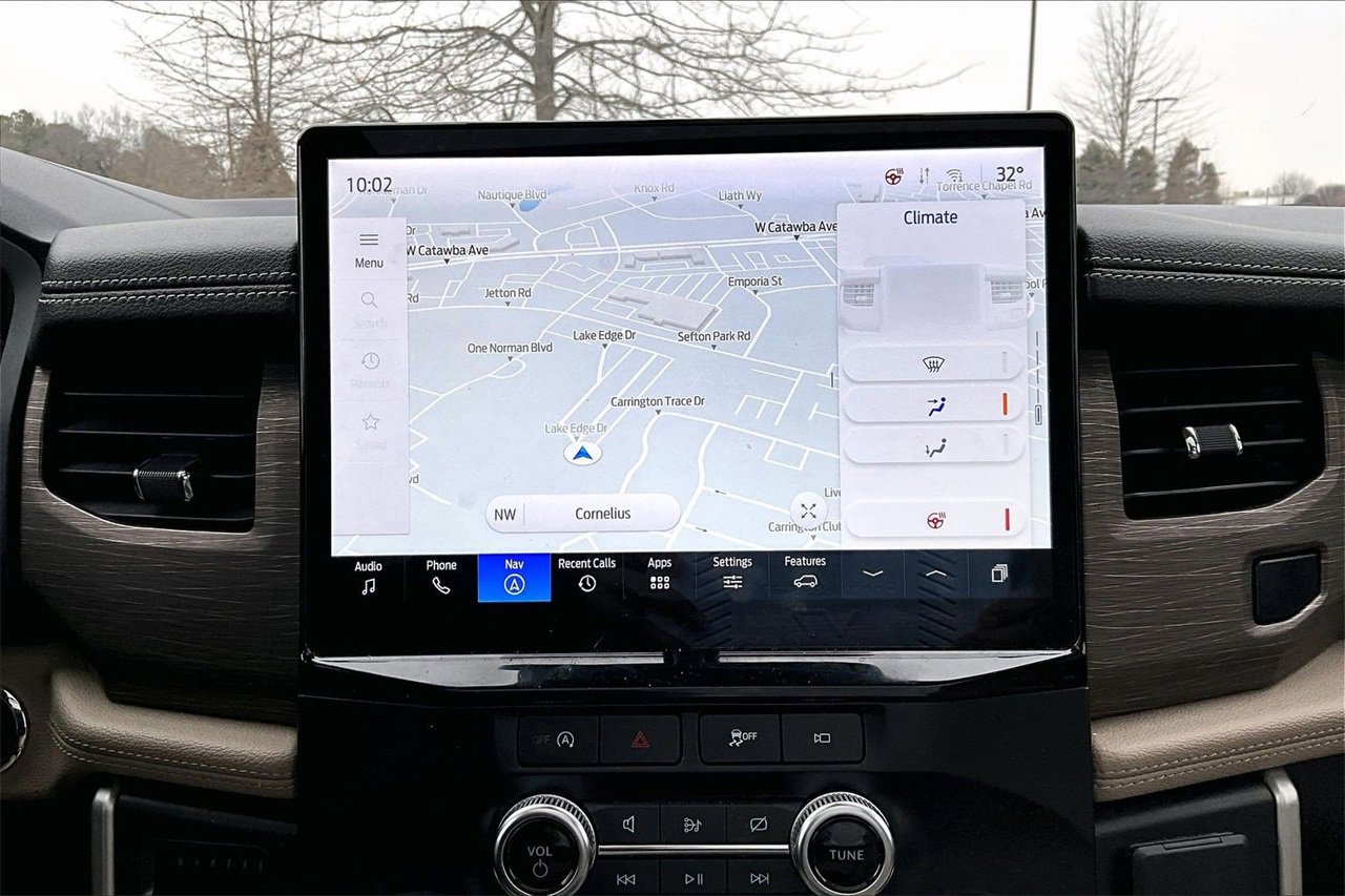 Used 2024 Ford Expedition Limited image 13