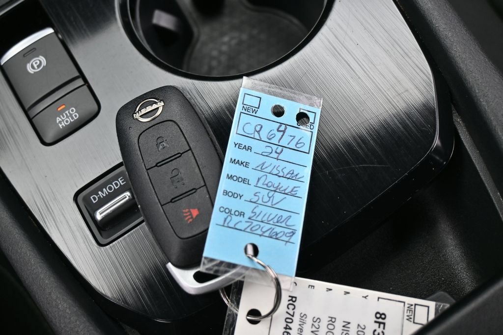 Used 2024 Nissan Rogue S FWD image 24