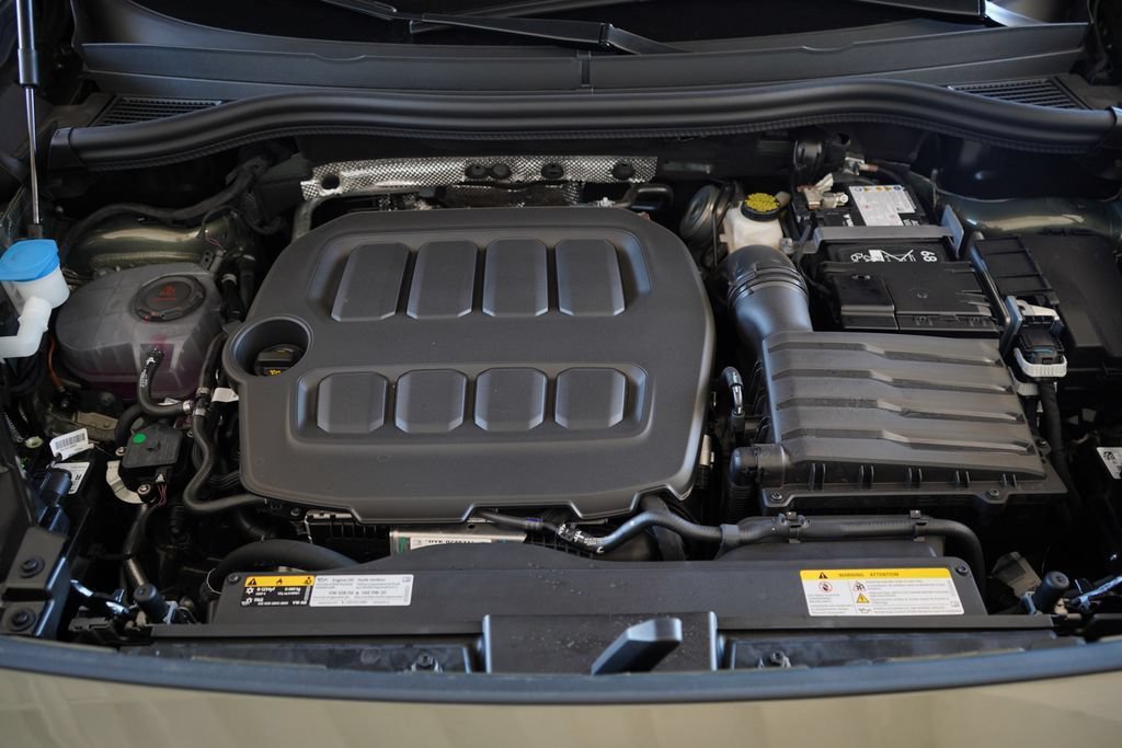 New 2026 Volkswagen Tiguan SEL R-Line AWD/4WD image 12