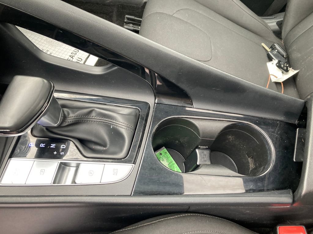 Used 2021 Hyundai Elantra SEL w/ Convenience + Premium Package FWD image 30