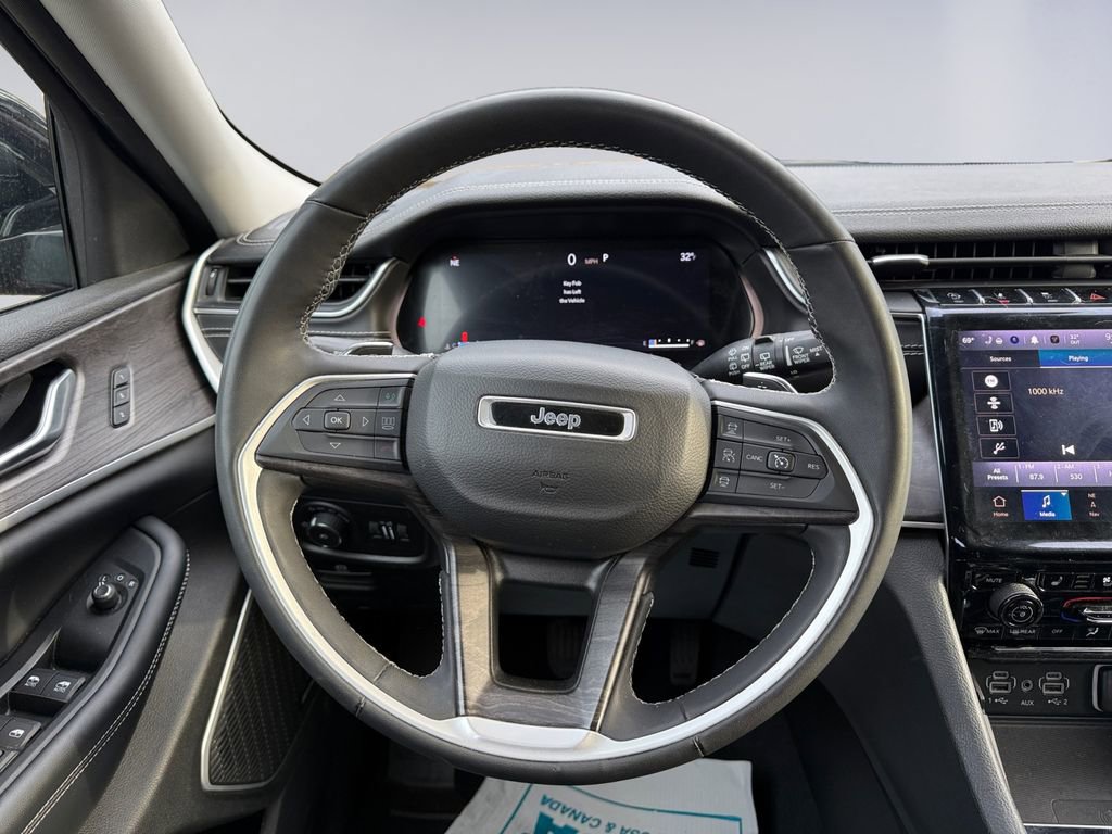 Used 2023 Jeep Grand Cherokee L Limited w/ Luxury Tech Group II image 13