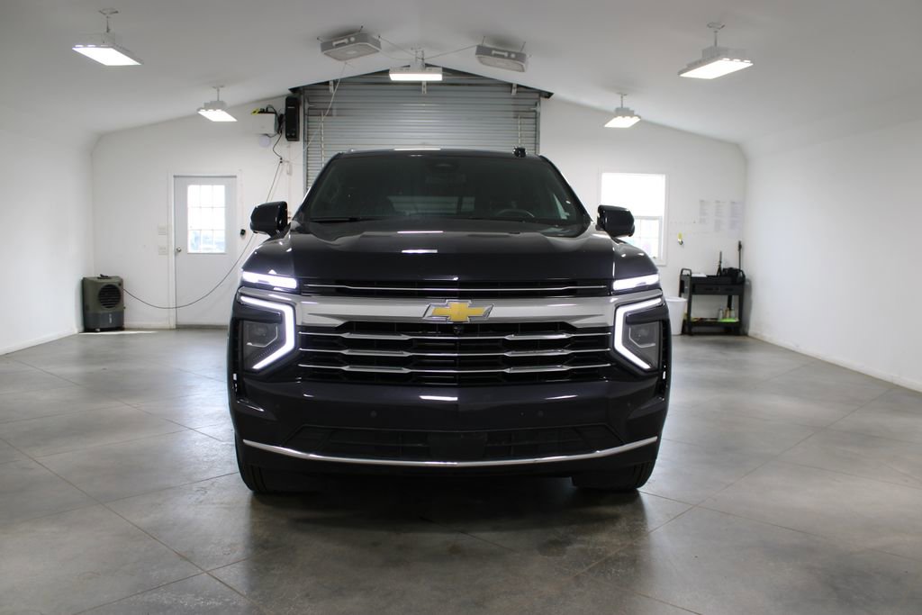 Used 2025 Chevrolet Tahoe LT AWD/4WD image 3