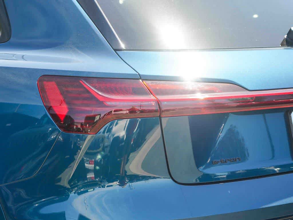 Used 2023 Audi e-tron Premium Plus AWD/4WD image 7
