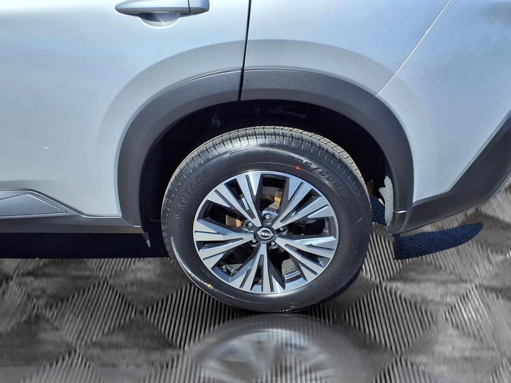 Certified 2023 Nissan Rogue SV image 21