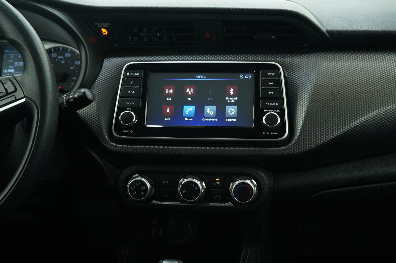 Used 2019 Nissan Kicks S image 15