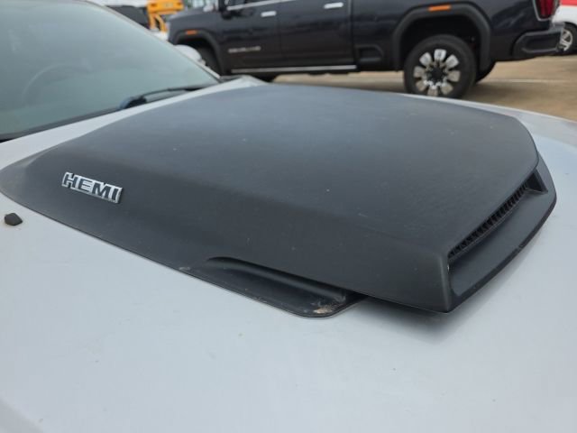 Used 2010 Dodge Challenger R/T RWD image 11