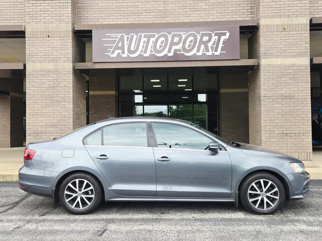 Used 2017 Volkswagen Jetta SE FWD image 4