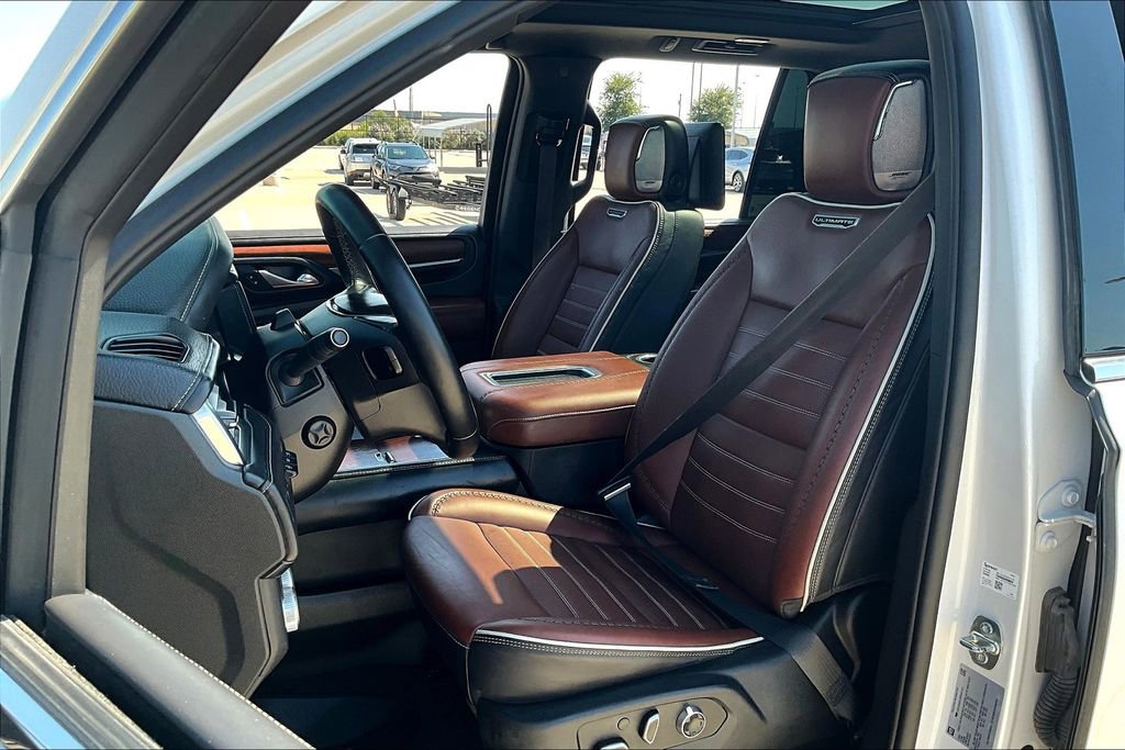 Used 2023 GMC Yukon Denali Ultimate image 33