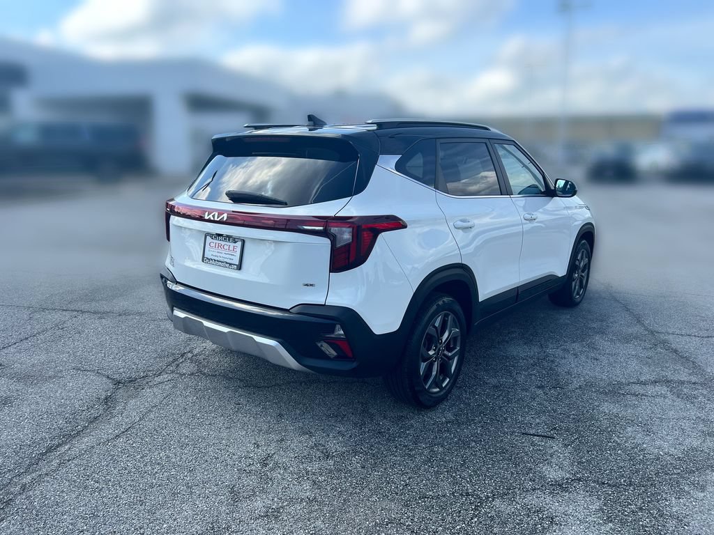 Used 2024 Kia Seltos S AWD/4WD image 8