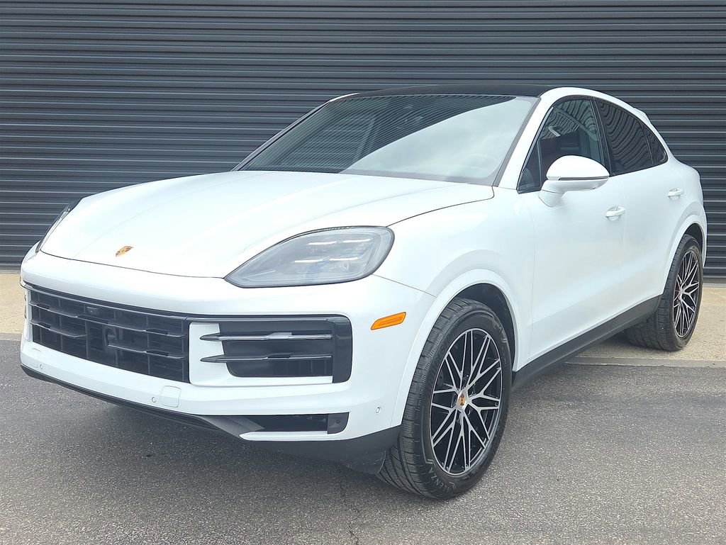 Certified 2025 Porsche Cayenne Coupe image 1