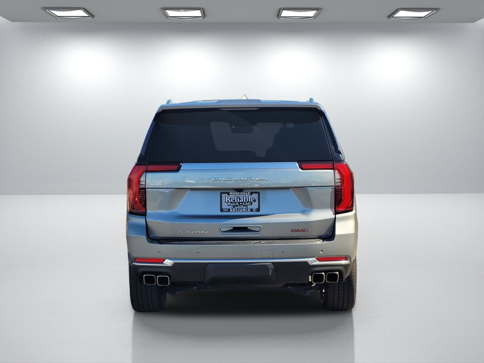 Used 2025 GMC Yukon Denali AWD/4WD image 5