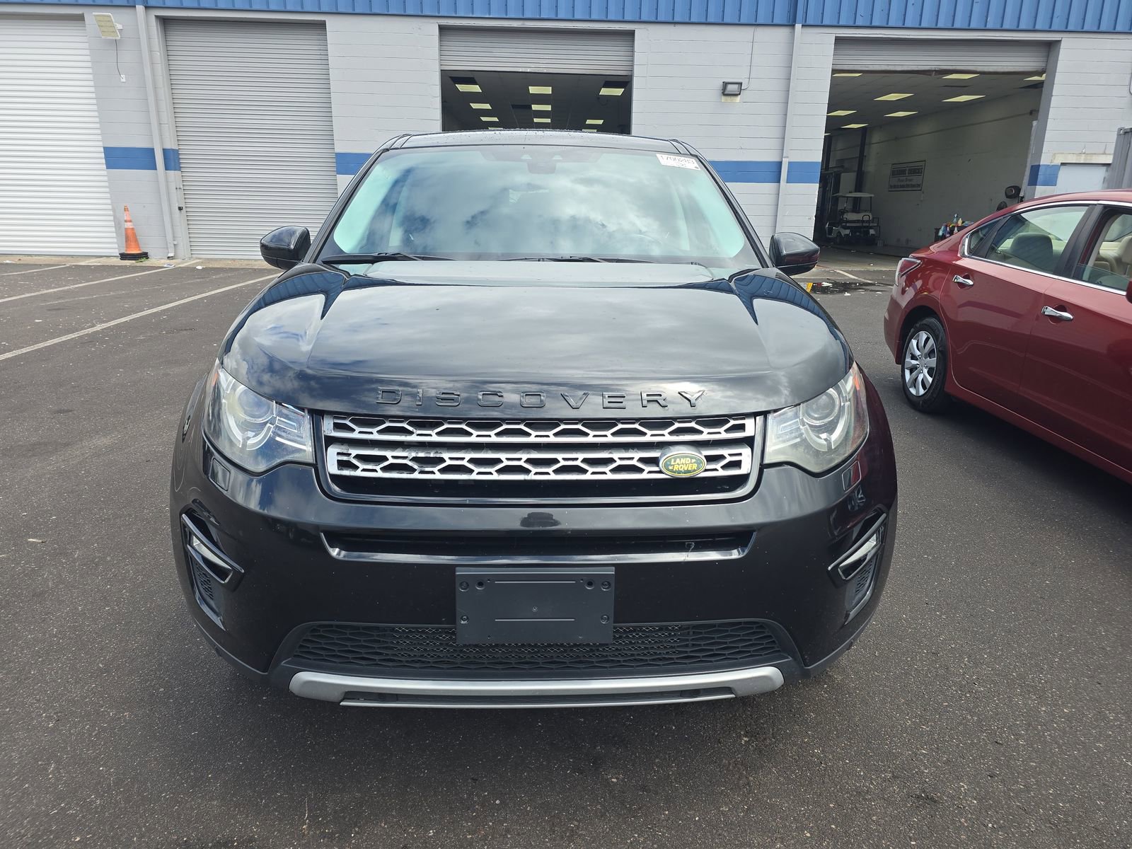 Used 2016 Land Rover Discovery Sport HSE image 2