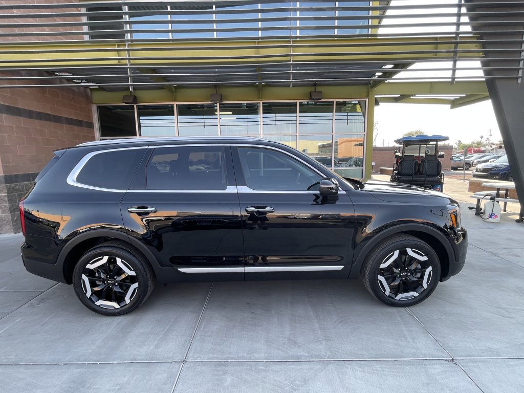 Used 2024 Kia Telluride S w/ S Sunroof Package image 6