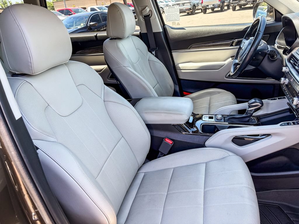 Used 2020 Kia Telluride EX FWD image 39