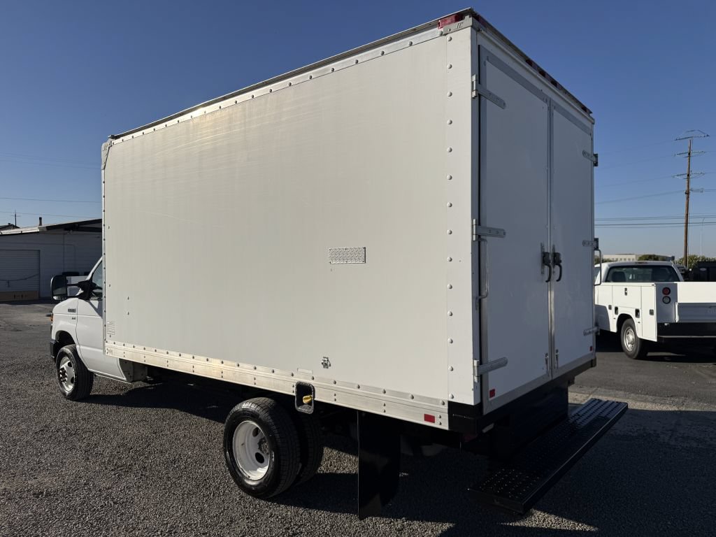 Used 2013 Ford E-450 and Econoline 450 Super Duty RWD image 8
