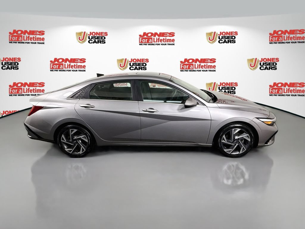 Certified 2024 Hyundai Elantra SEL w/ Convenience Package FWD image 19