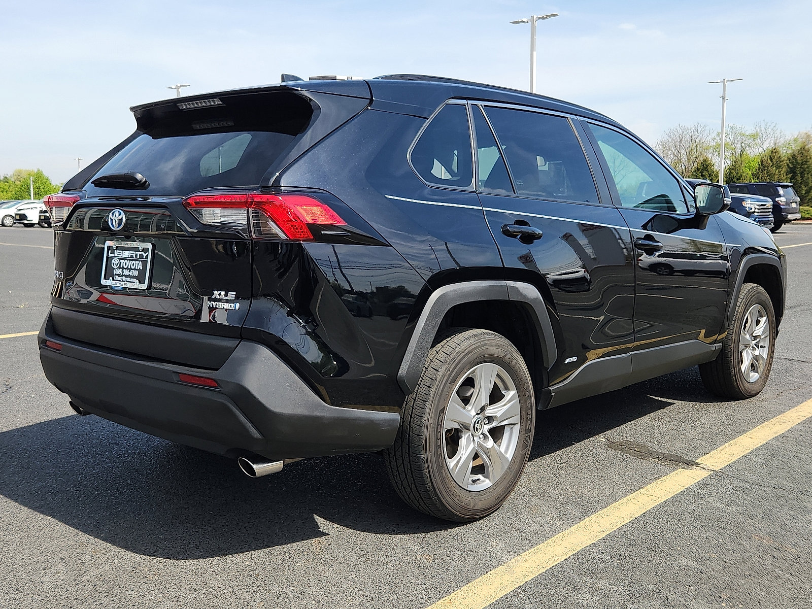 Used 2024 Toyota RAV4 XLE image 6