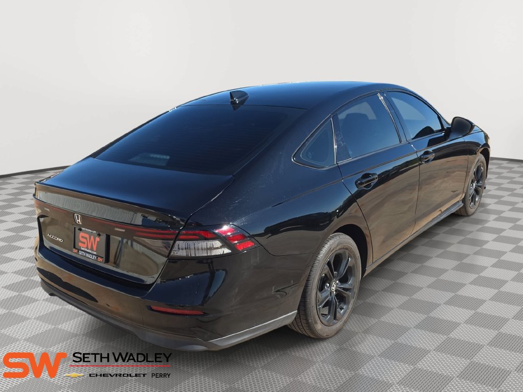 Used 2025 Honda Accord SE image 7