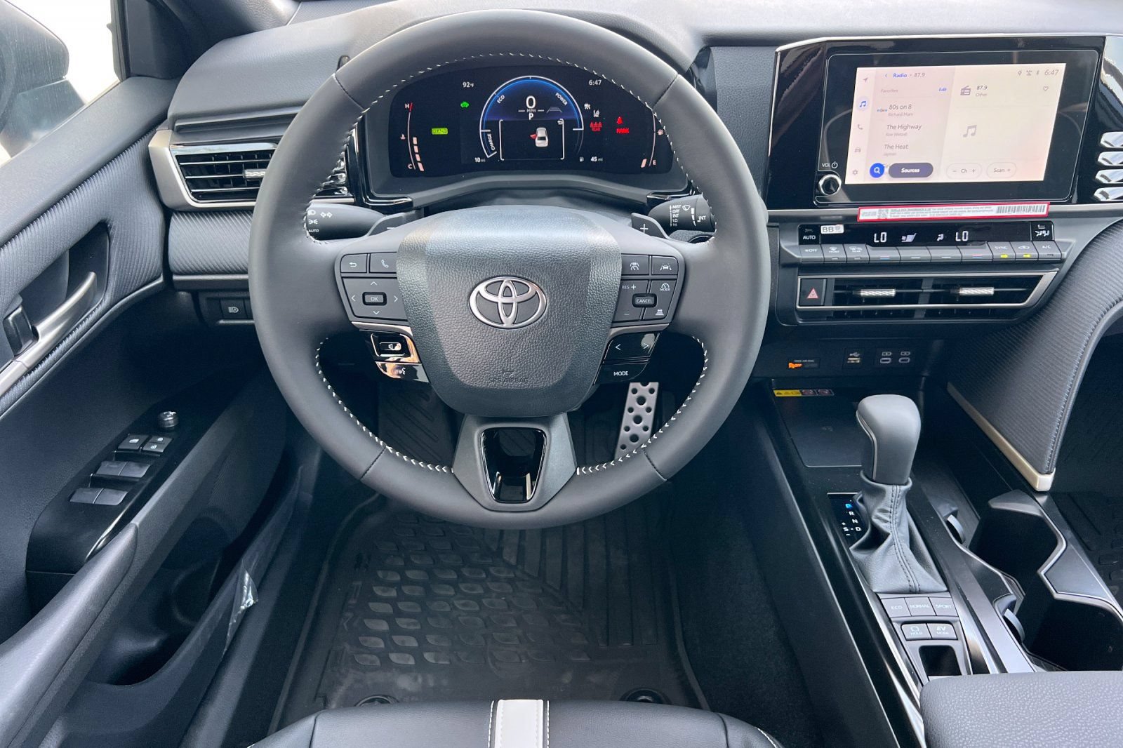 New 2026 Toyota Camry SE w/ Convenience Package FWD image 14