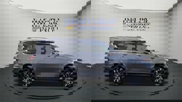 Used 2020 Nissan Armada SL image 2