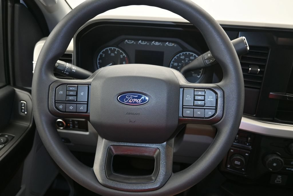 New 2027 Ford F250 XL w/ XL Chrome Package AWD/4WD image 13