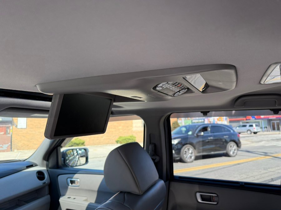Used 2013 Honda Pilot Touring image 12