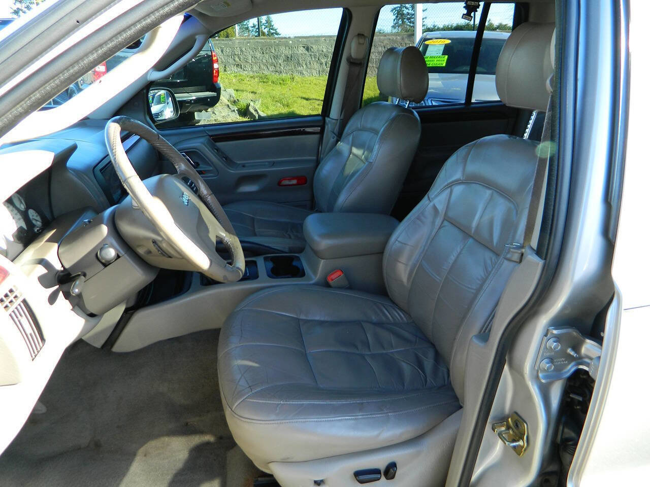 Used 2002 Jeep Grand Cherokee Limited image 12