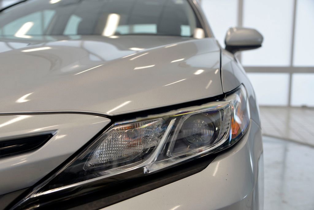 Used 2019 Toyota Camry SE image 11