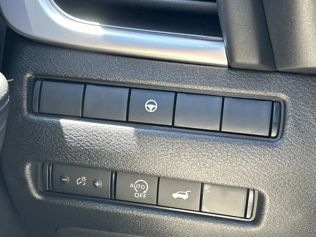 New 2026 Nissan Rogue SV AWD/4WD image 31