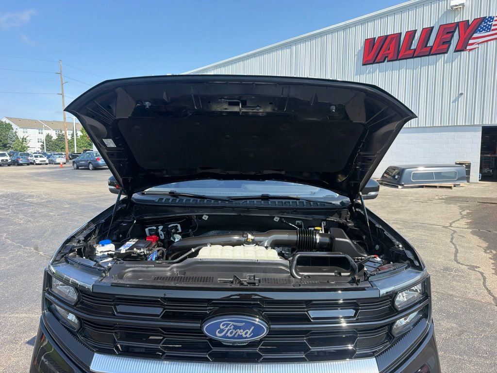 Used 2025 Ford Expedition Platinum AWD/4WD image 36