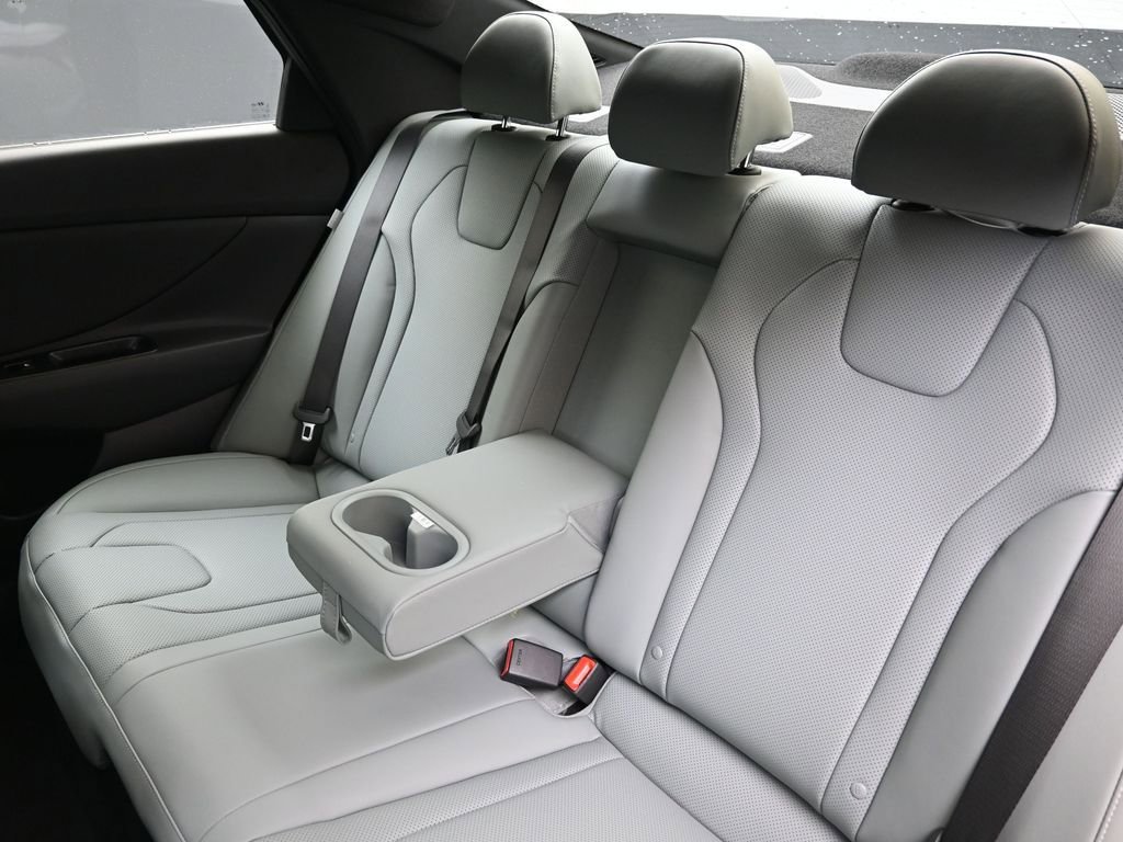 New 2026 Hyundai Elantra Limited image 20