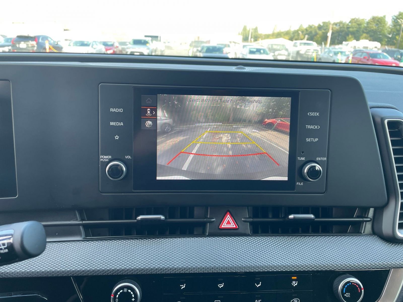 Used 2025 Kia Sportage LX image 17