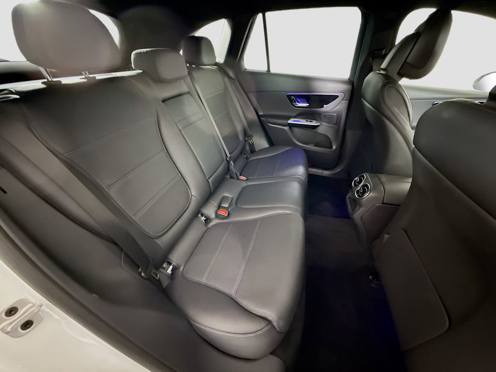 Used 2024 Mercedes-Benz GLC 300 image 25