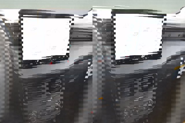 New 2025 Ford Maverick Lariat w/ Black Appearance Package image 9