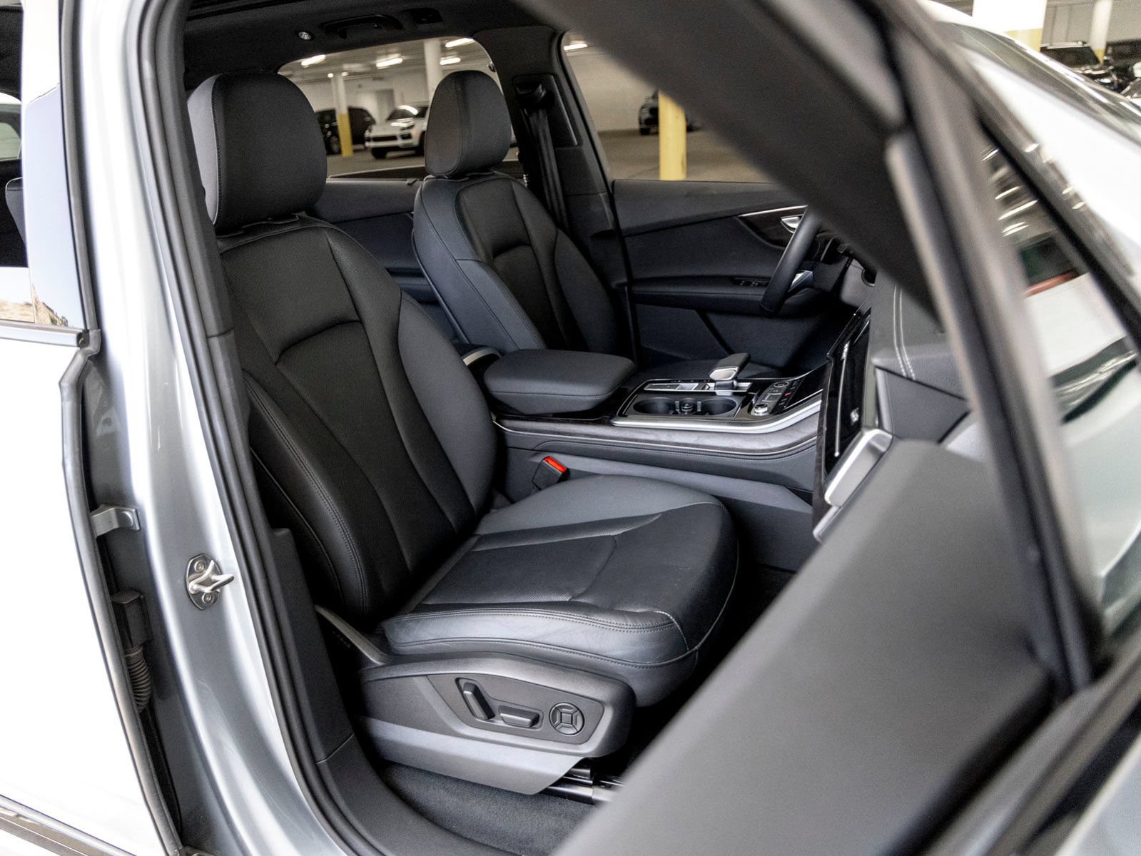 Used 2023 Audi Q7 3.0T Prestige w/ Prestige Package AWD/4WD image 27