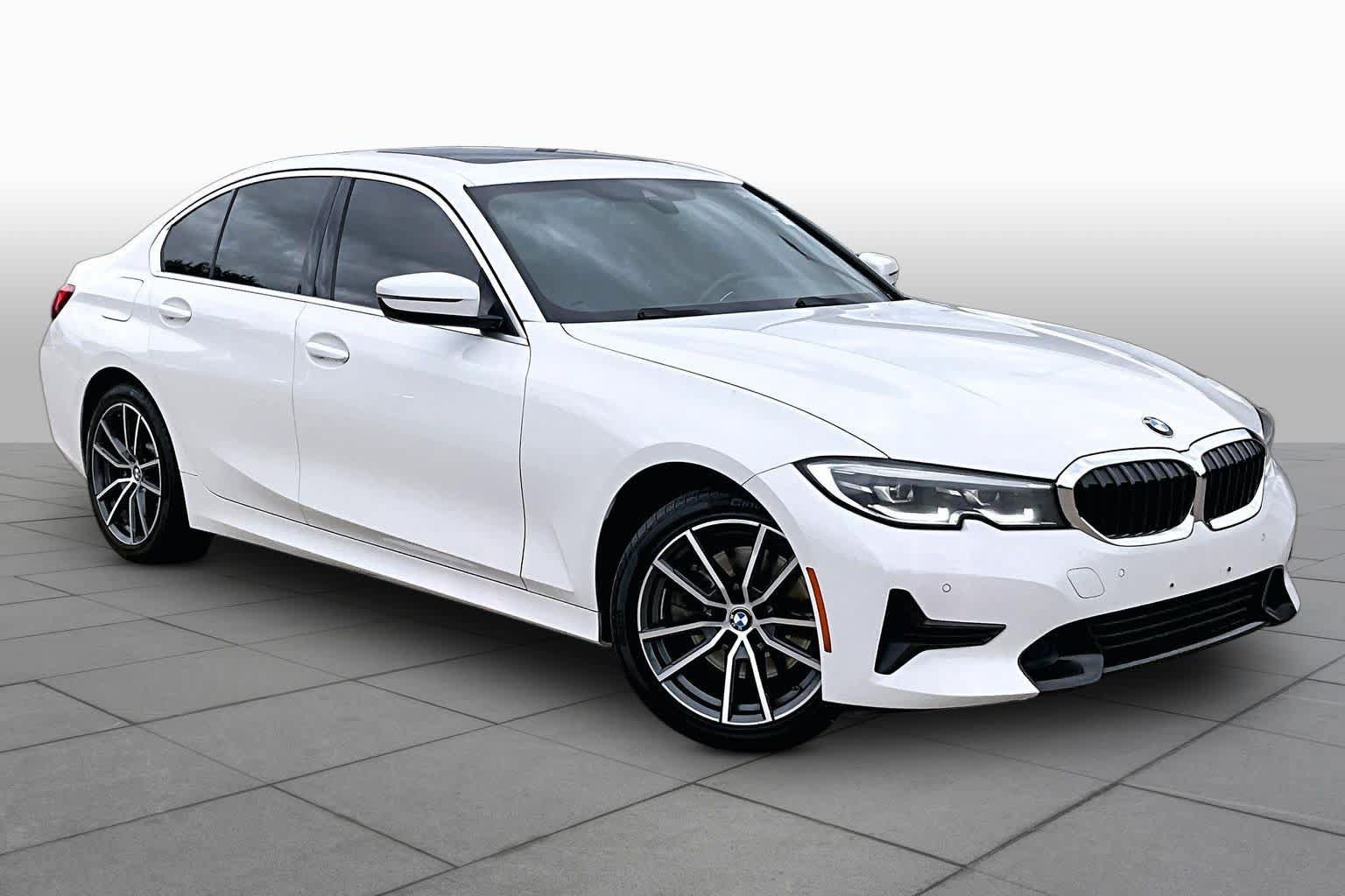 Used 2020 BMW 330i Sedan w/ Convenience Package RWD image 3