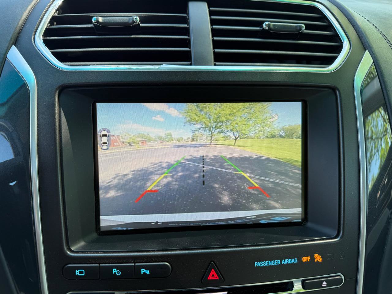 Used 2016 Ford Explorer Platinum image 5