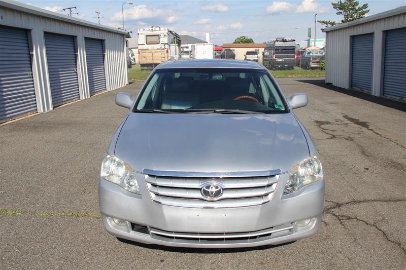 Used 2006 Toyota Avalon Limited FWD image 3