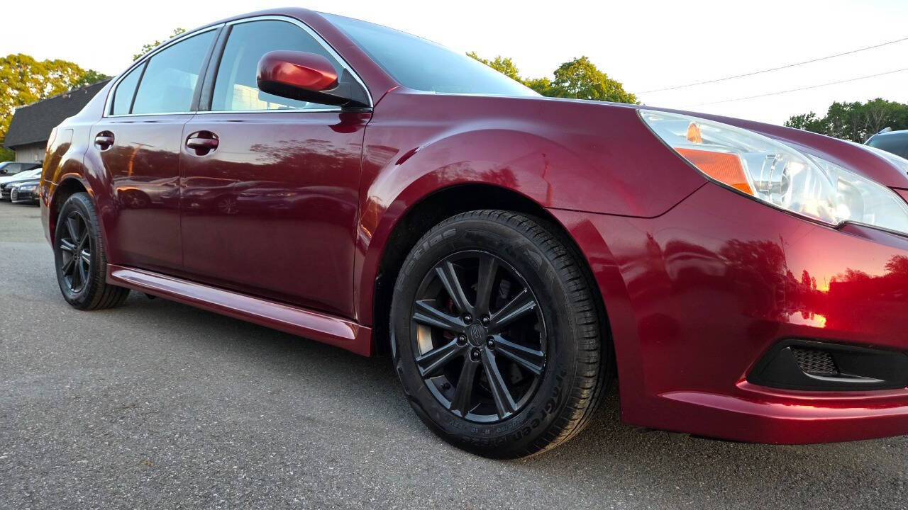 Used 2010 Subaru Legacy 2.5i Premium AWD/4WD image 19